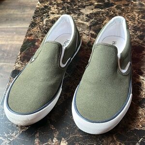 Hurley size 8